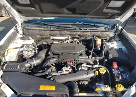 2011 Subaru Outback 2.5I Limited z USA, uszkodzony, nr VIN 4S4BRCJC3B3398066